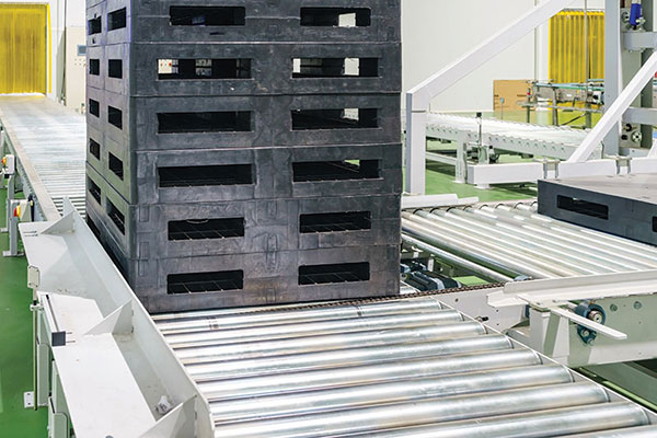 It’s important to consider the specifications and requirements of the application before investing in or renting pallets for a newly automated operation.